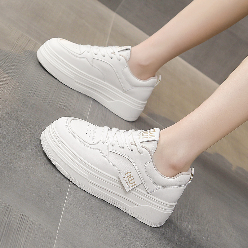 小众厚底小白鞋女2024春季新款松糕圆头系带休闲运动板鞋面包女鞋