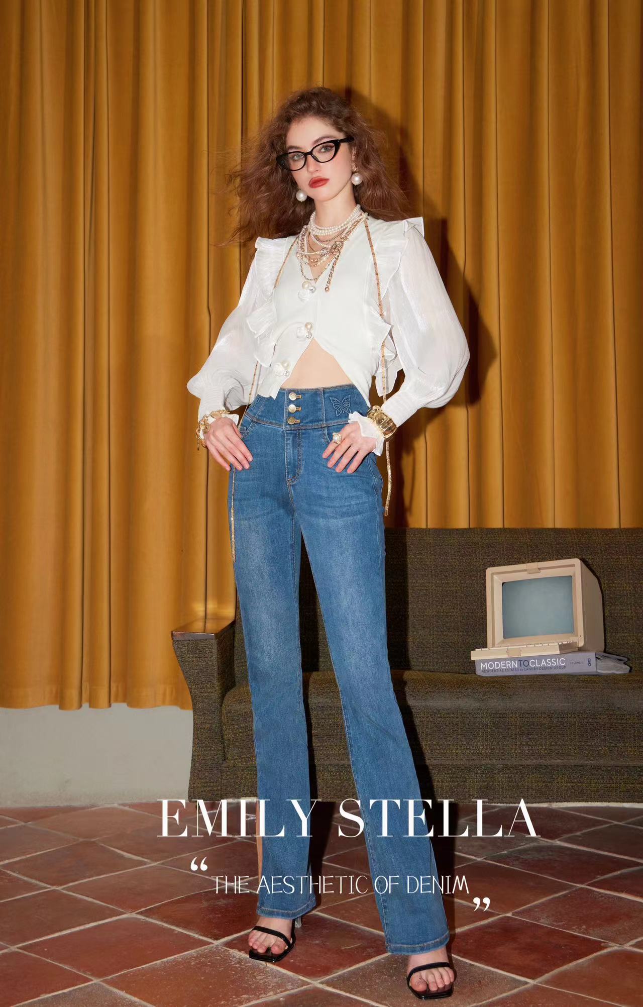 EMILYSTELLA【光影蝴蝶】2025春季土耳其bossa面料高腰微喇牛仔裤