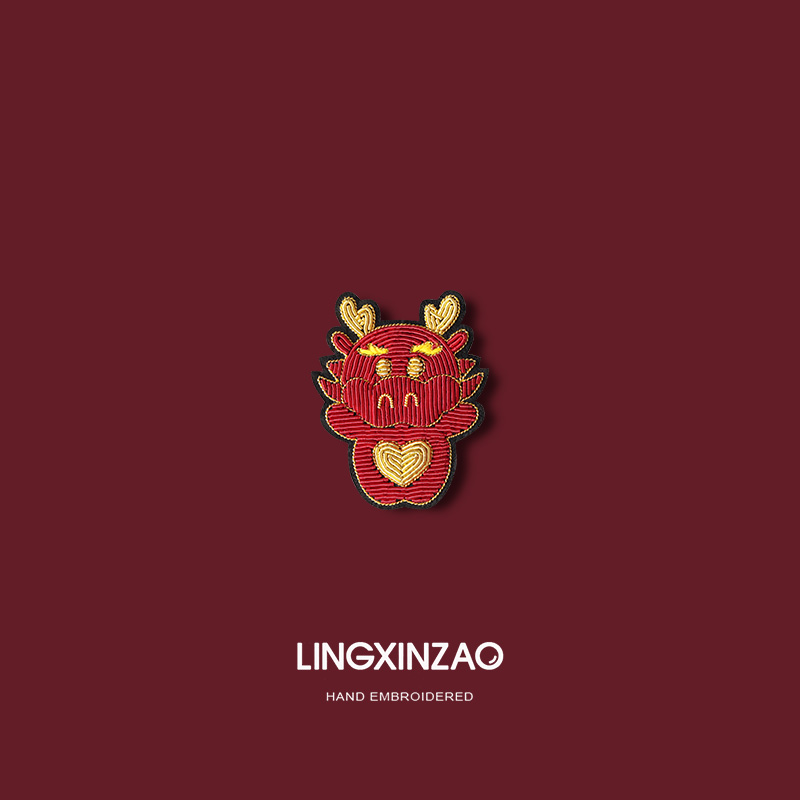 黄铜布艺胸针 2024本命年龙年胸针女高档别针配饰生肖龙饰品礼物