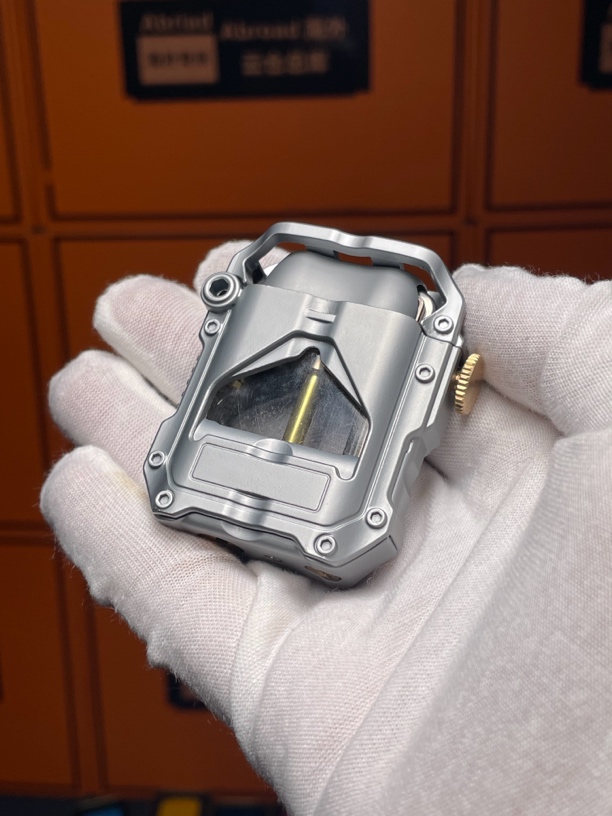 新款透明仓煤油打火机炫酷机甲风