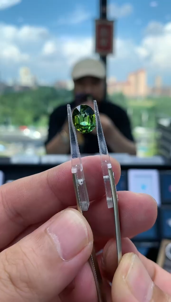 【闪购商品】碧玺裸石未镶嵌2.78ct  52