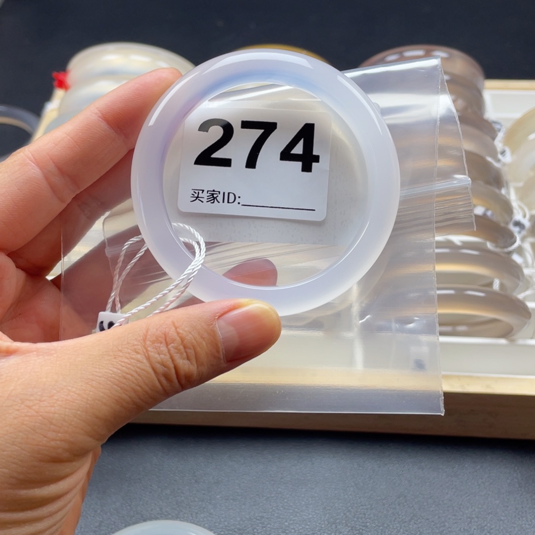 玛瑙/玉髓手镯未镶嵌粥****?