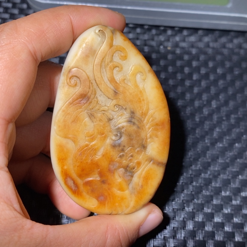 【闪购商品】和田玉颈饰未镶嵌光**下