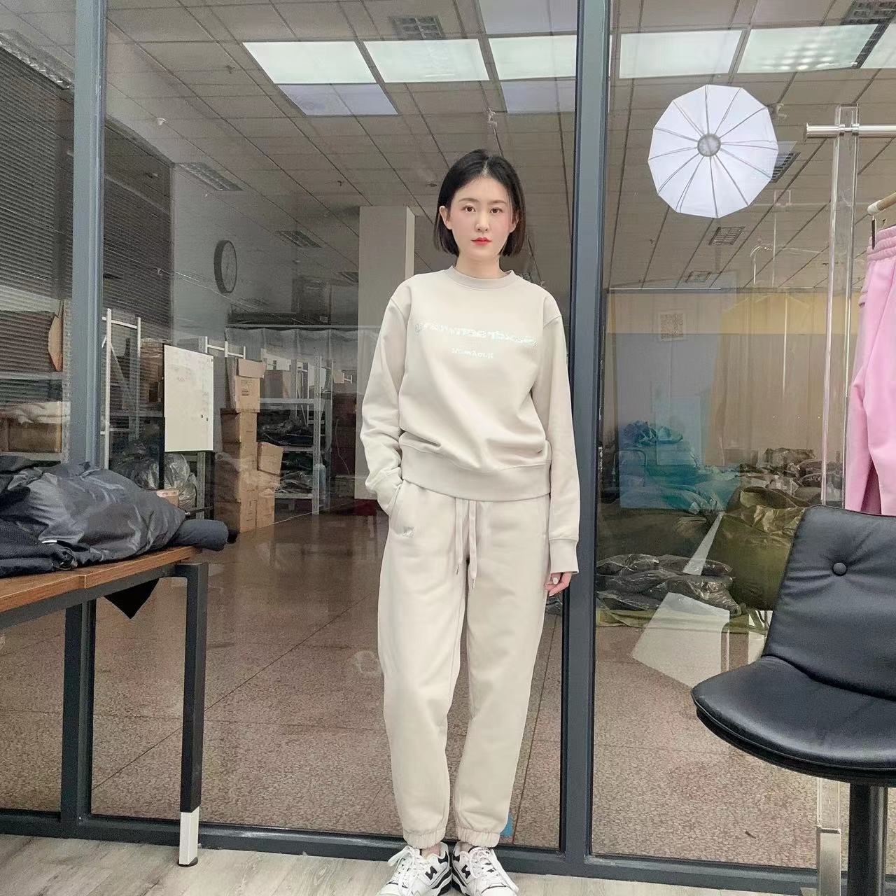 清货*高克重加绒卫衣卫裤，冬季女士水钻闪耀靓丽色彩套装