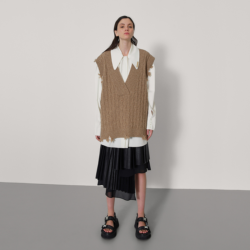 SHANG1 BY SHANG YI深V领针织马甲S21BKV28