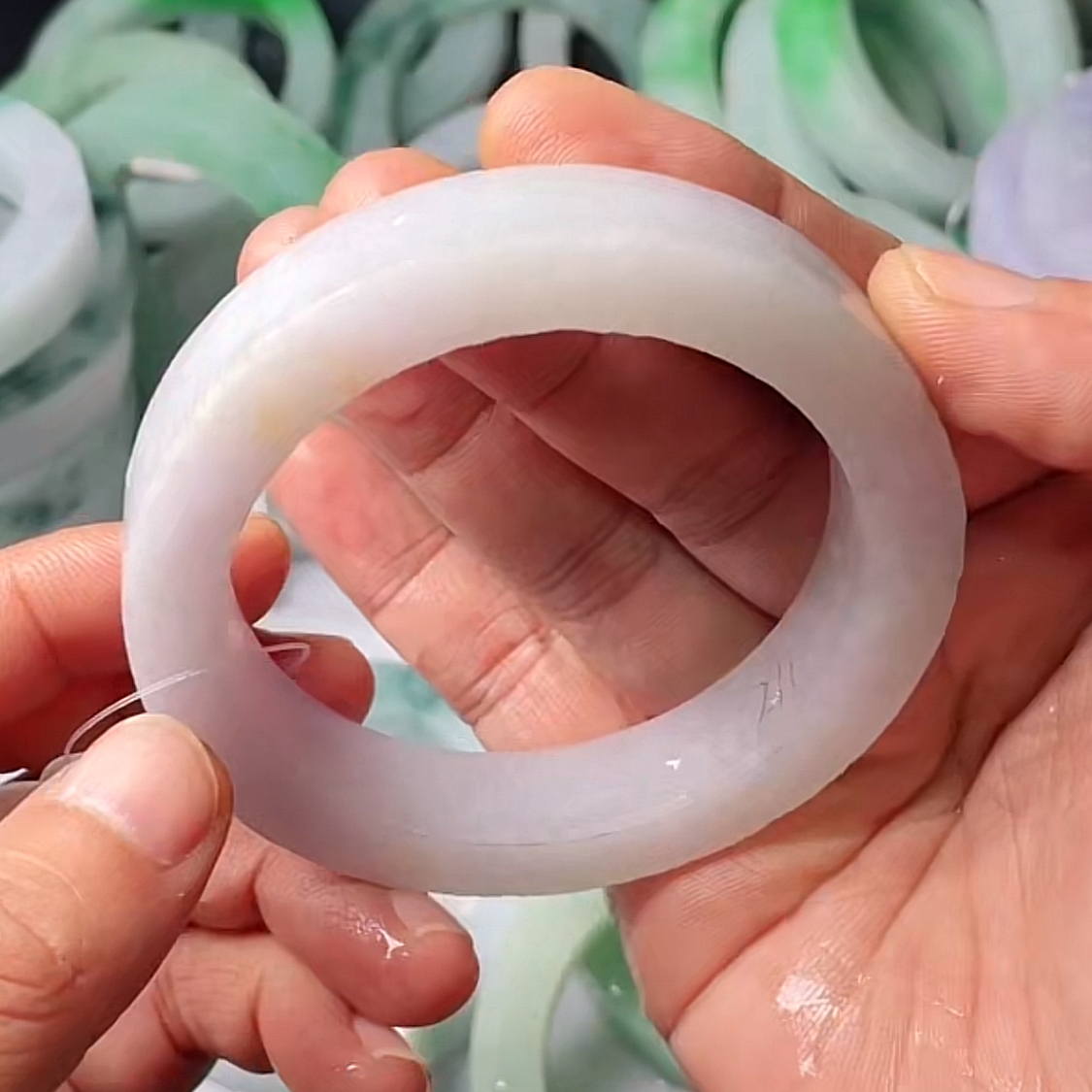 大拇指翡翠 天然缅甸翡翠a货玉镯手镯