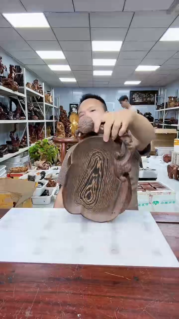 【闪购商品】花梨木类木雕5555555555555555