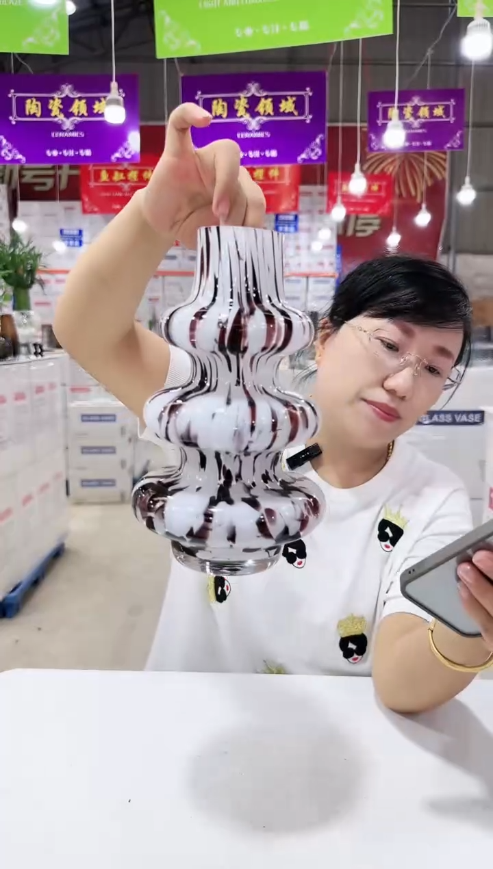 【闪购商品】酒红斑点甜甜圈