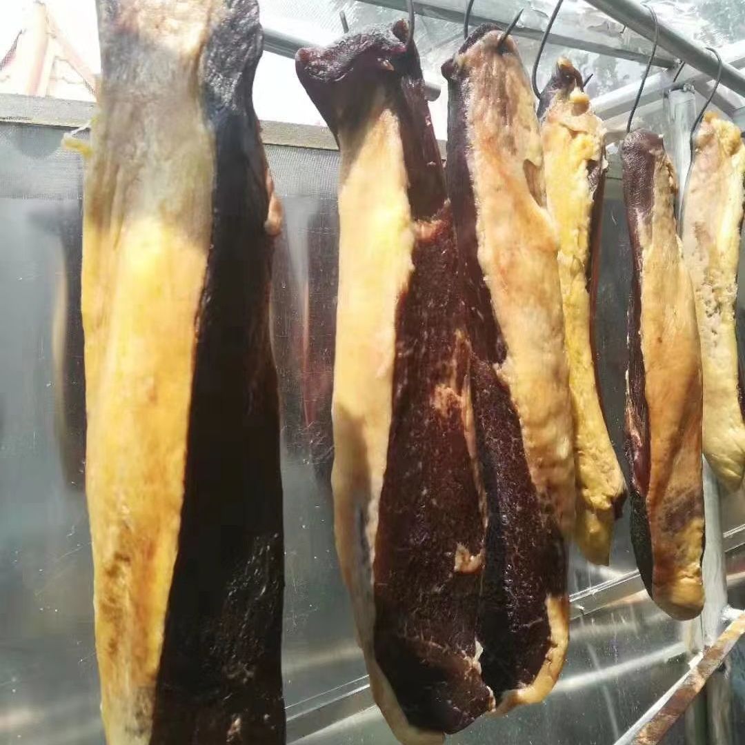 云南高原山货牛，干，巴农产品