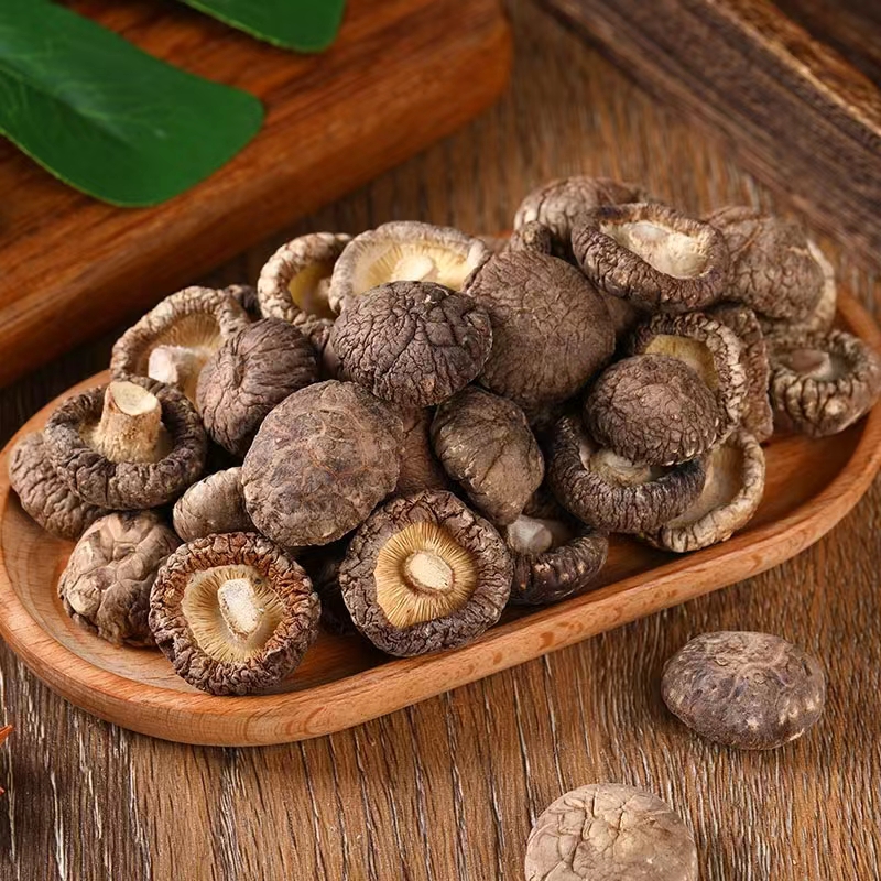 云南高原山货小，香，菇农产品