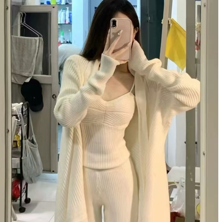 温柔白月光超软针织显瘦温柔慵懒风吊带外套针织软糯长裤 三件套