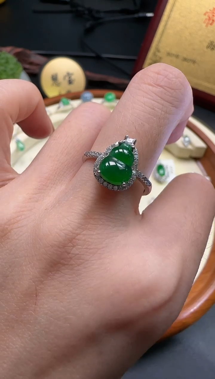 【闪购商品】翡翠戒指银S925镶嵌绿葫芦戒指