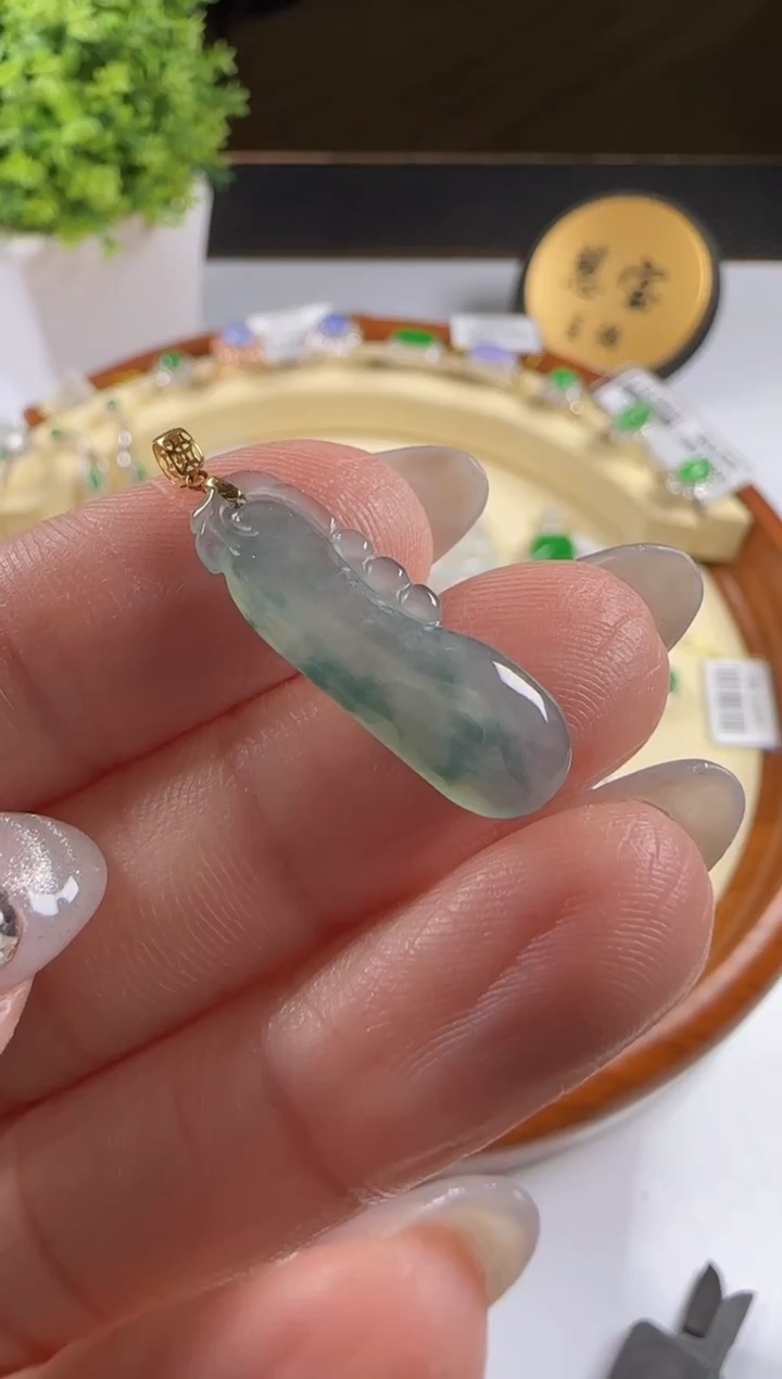 【闪购商品】翡翠吊坠(不含链)18K金镶嵌吊坠