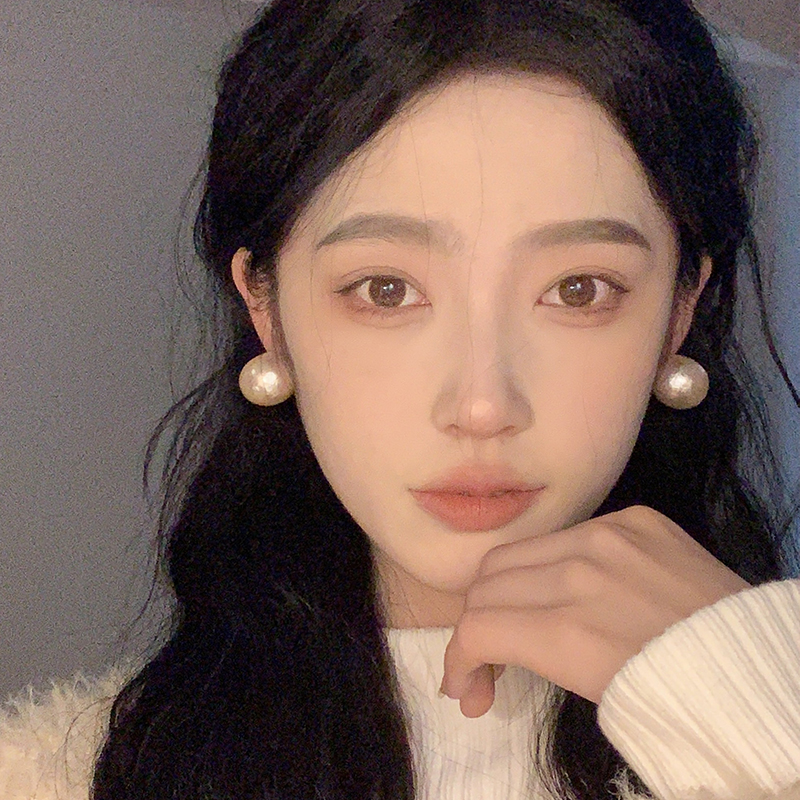 oushipei/欧诗佩 铜合金仿珍珠耳饰 网红复古赫本风棉花珍珠耳钉