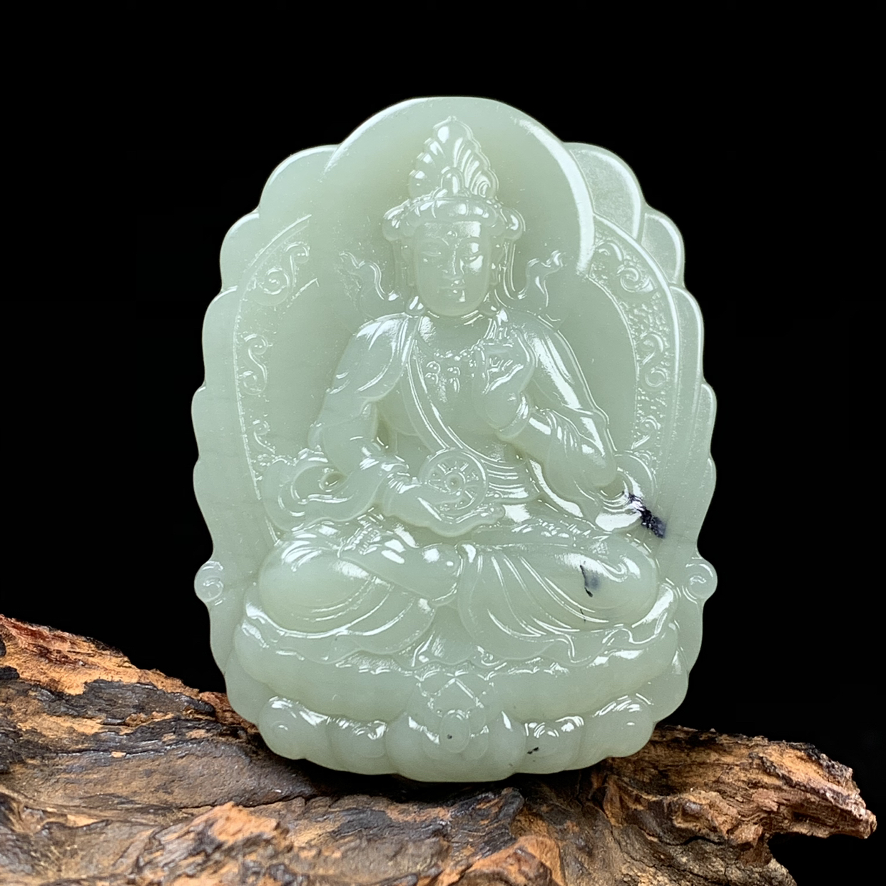 天然新疆和田玉观音吊坠尺寸60*46*15重量84克