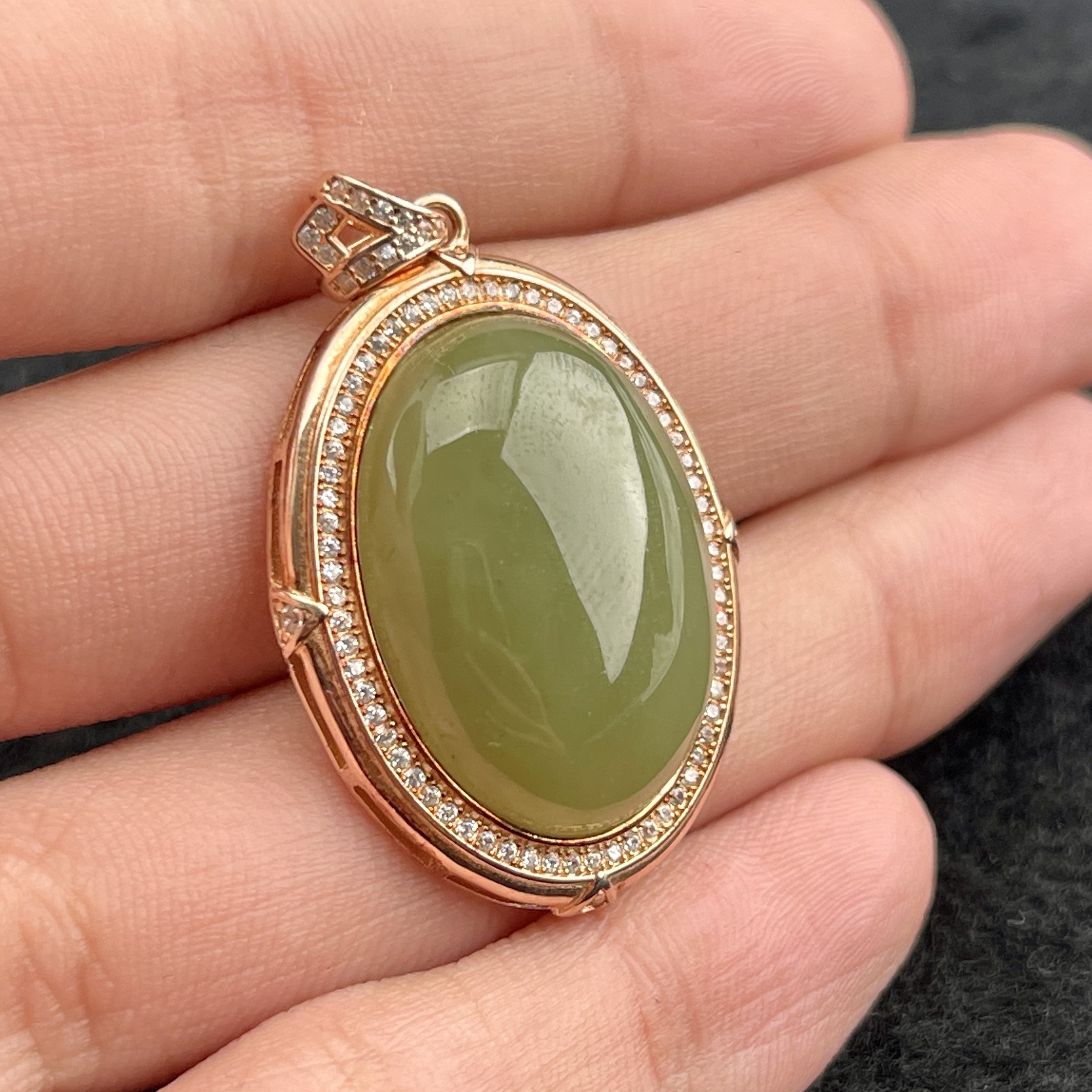 【玉氏珠宝】和田玉蛋面吊坠-约25*18*9mm多样性 发一CAN1310020