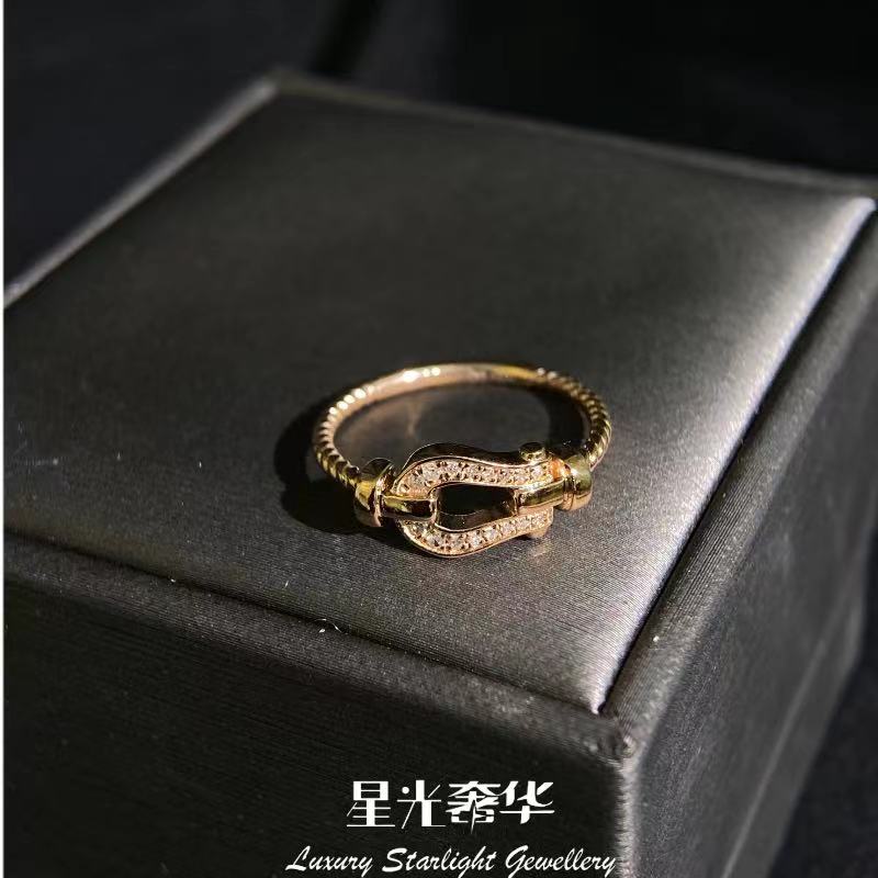 【星光奢华】18k钻石马蹄戒指（2.5克左右）气质精致素款满钻金镶钻