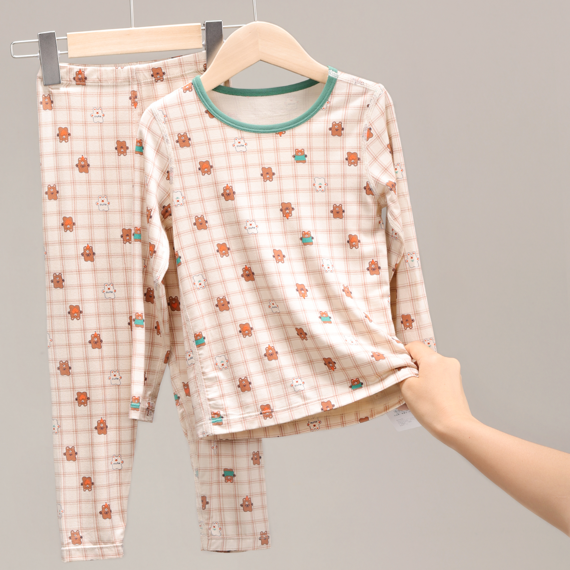 新品 1076/1084  美拉德小熊轻暖植物奶颜套装