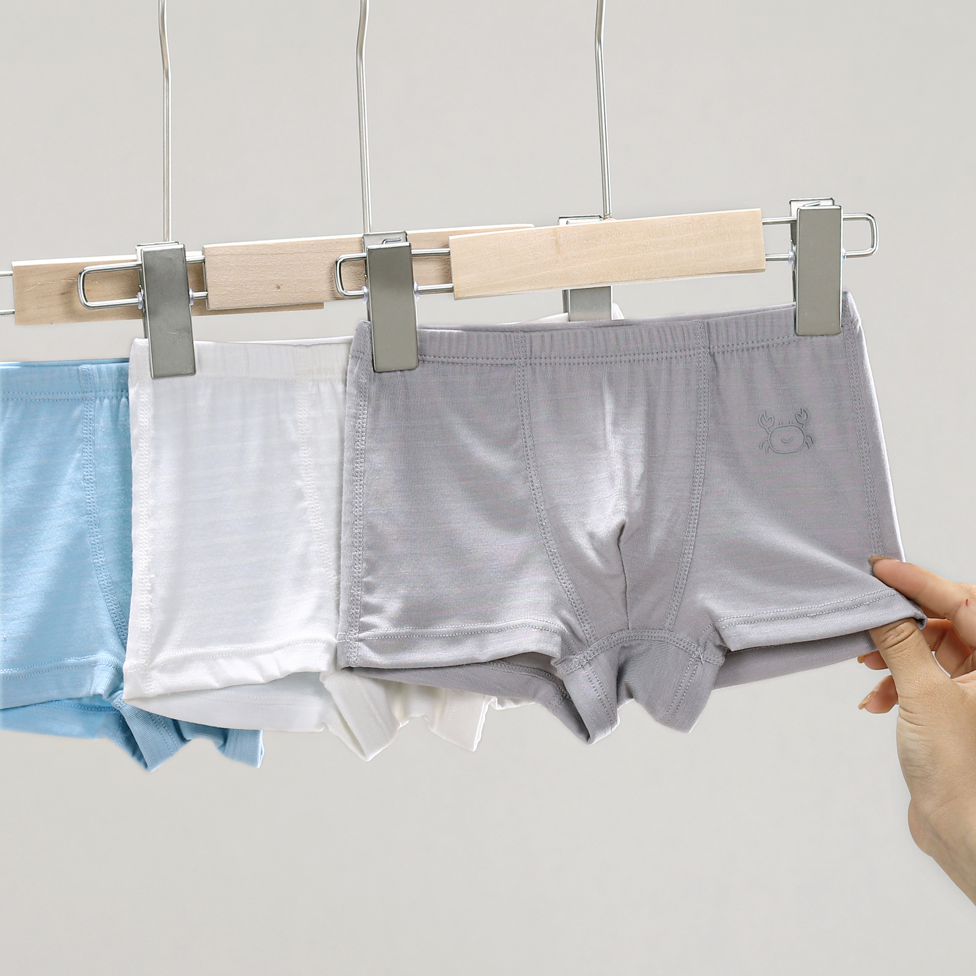 DDM 23141/23142/23143/23145 优可丝空气条甲壳素内裤平角裤