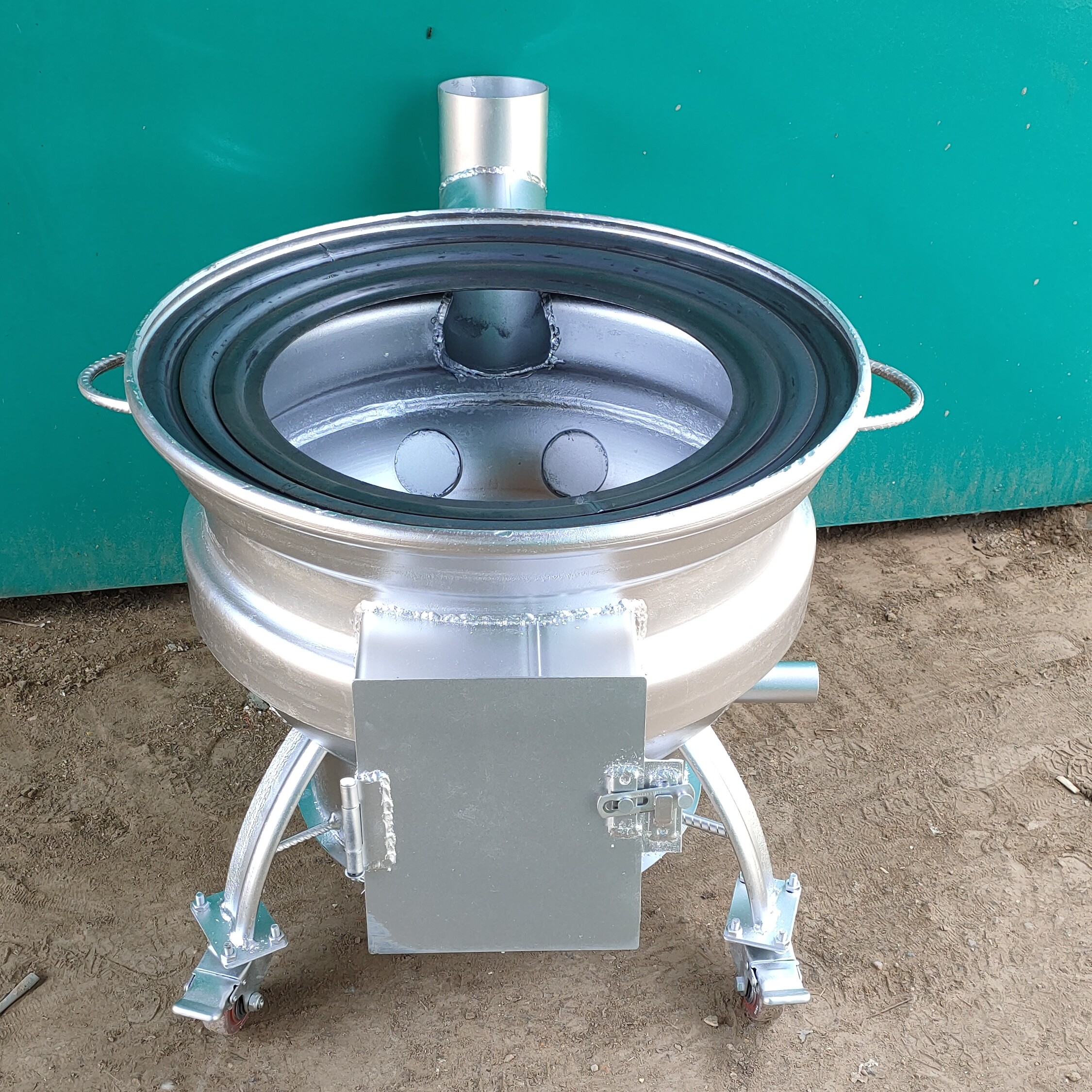 汽车轮毂钢圈移动柴火灶，配三个炉圈可以从.4印锅放到八印大锅