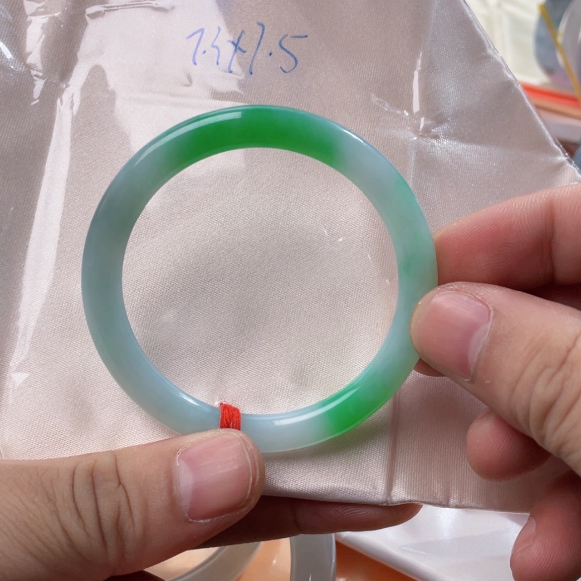【闪购商品】翡翠手镯未镶嵌悦****锁