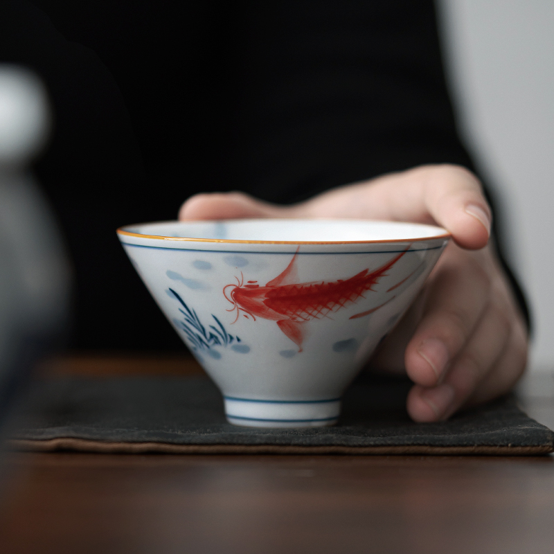 微瑕手绘锦鲤斗笠杯老陶泥功夫茶具茶杯中式手工釉下彩主人杯单个