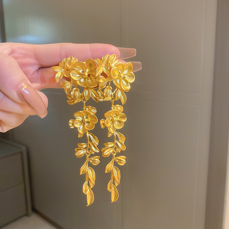 合金耳饰 金色流苏耳环2023新款高级欧美夸张显瘦金属风耳坠耳饰