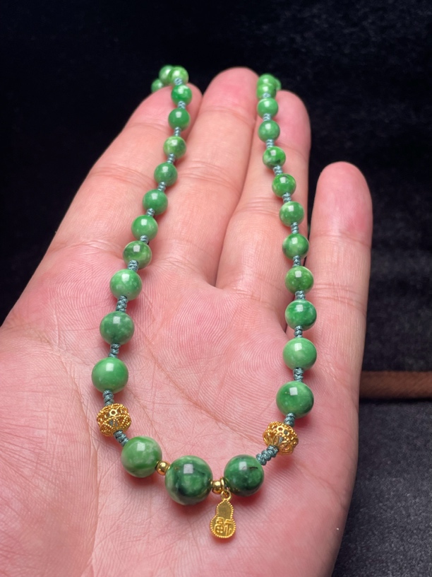 原矿绿松石精品玉化菜籽黄项链，精美时尚高端典雅，玉化打灯透