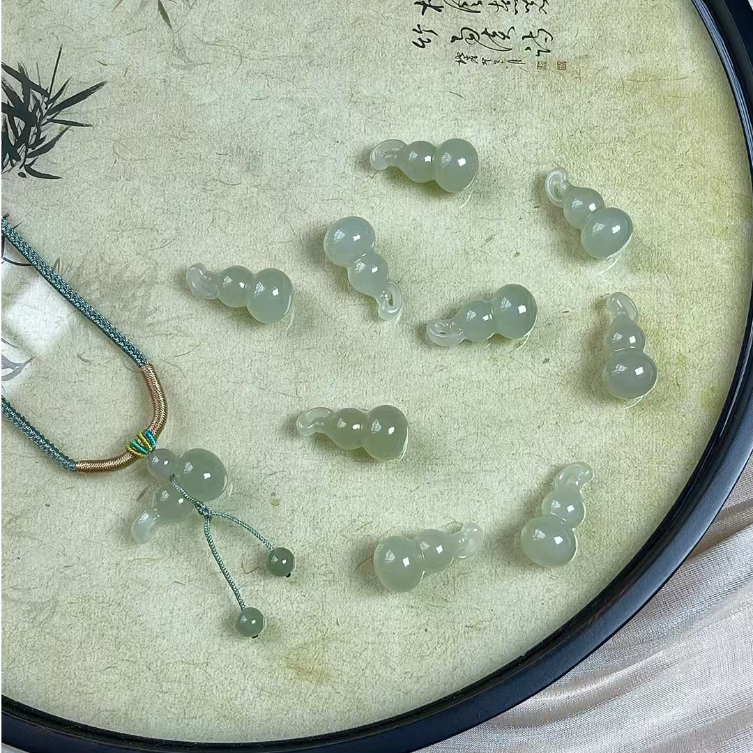 天然和田玉晴水葫芦吊坠精挑品质冰透干净色匀起荧光送礼物