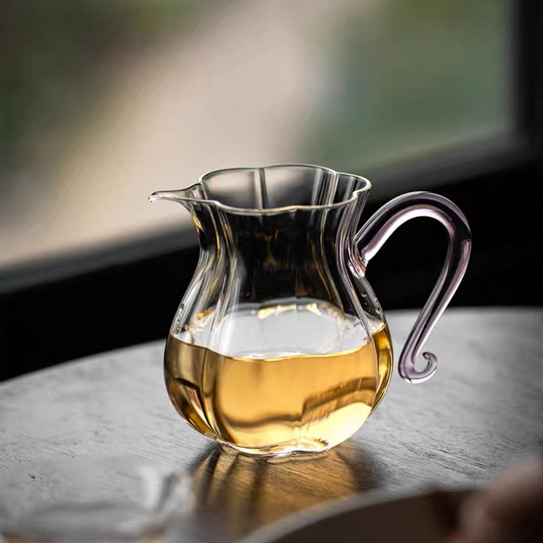与鹿 粉色卷把花型公杯