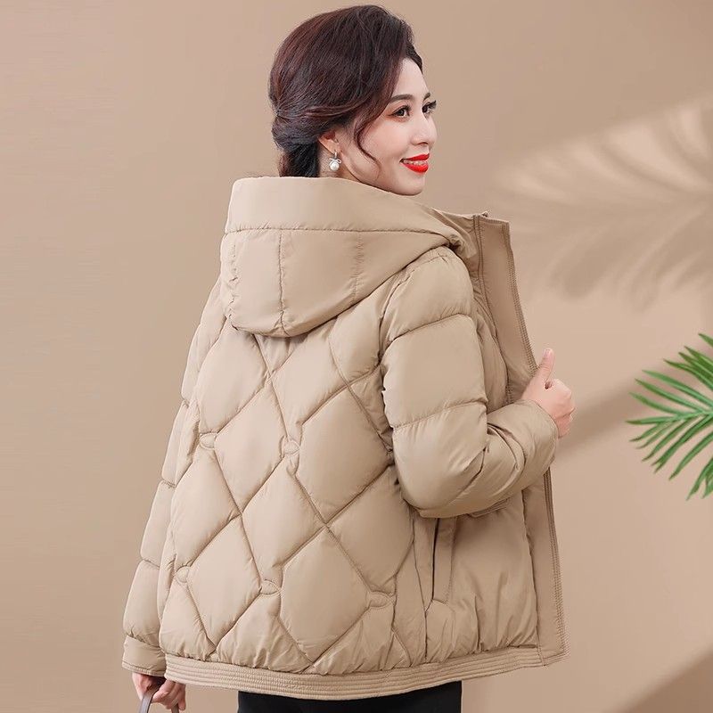 羽绒服年轻妈妈冬装外套短款小中年女士保暖加厚中老年女装
