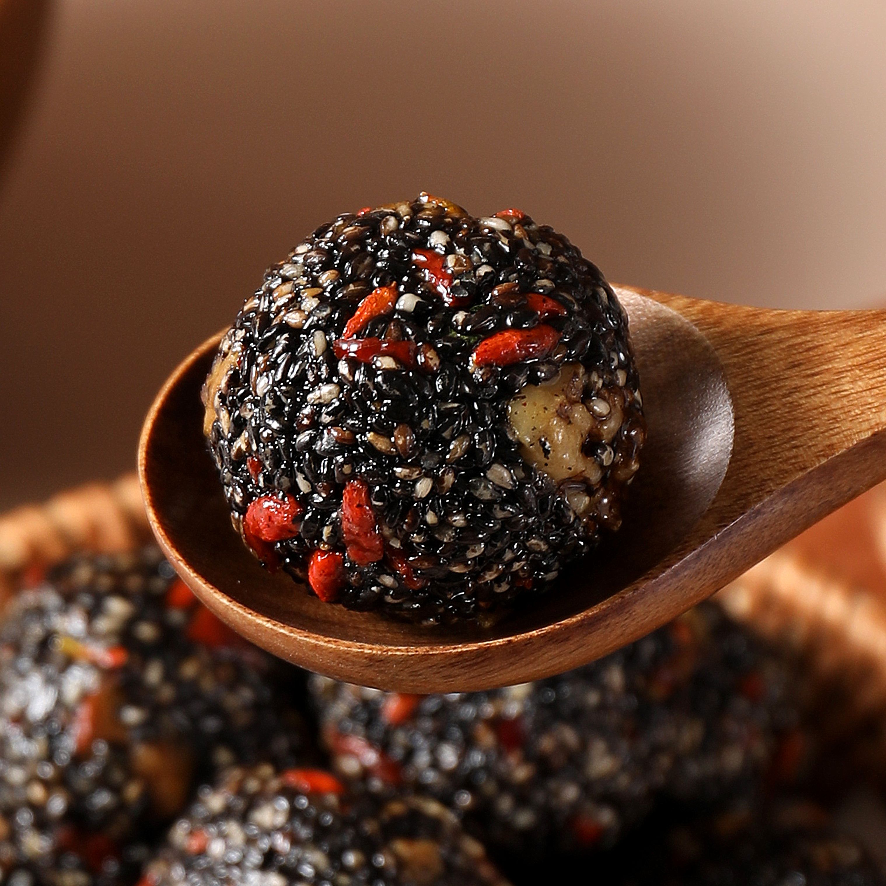 桑葚枸杞纯黑芝麻丸枸杞红枣丸核桃芝麻球孕妇营养糕点解馋小零食