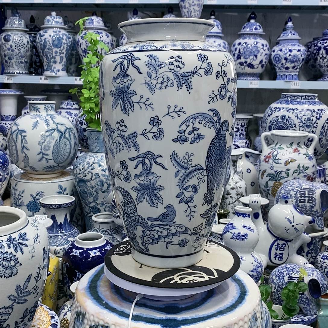 【闪购商品】摆件萝卜瓶瓷器38.15.21………………