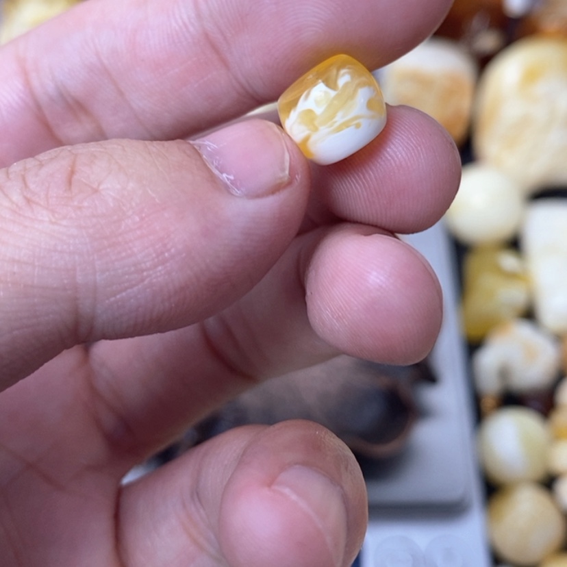 【闪购商品】琥珀裸石未镶嵌