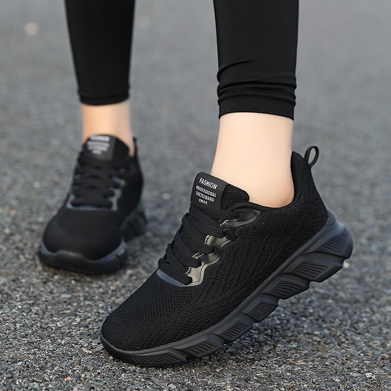 乔丹防滑厨房专用工作鞋女全黑色运动鞋轻便软底久站不累脚旅游休