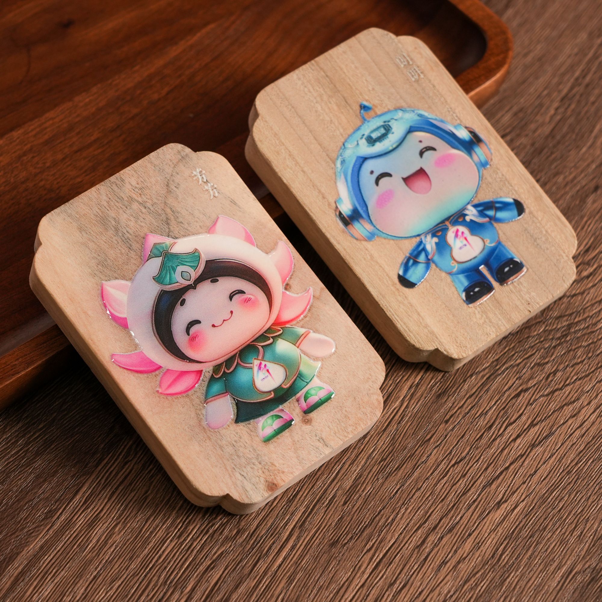 【檀锦阁】朗朗/芳芳-冰箱贴-樟木-A01536