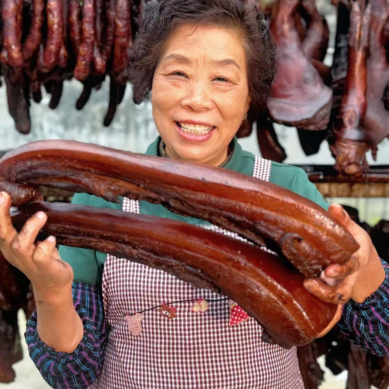 《现称》贵州正宗柴火烟熏五花腊肉