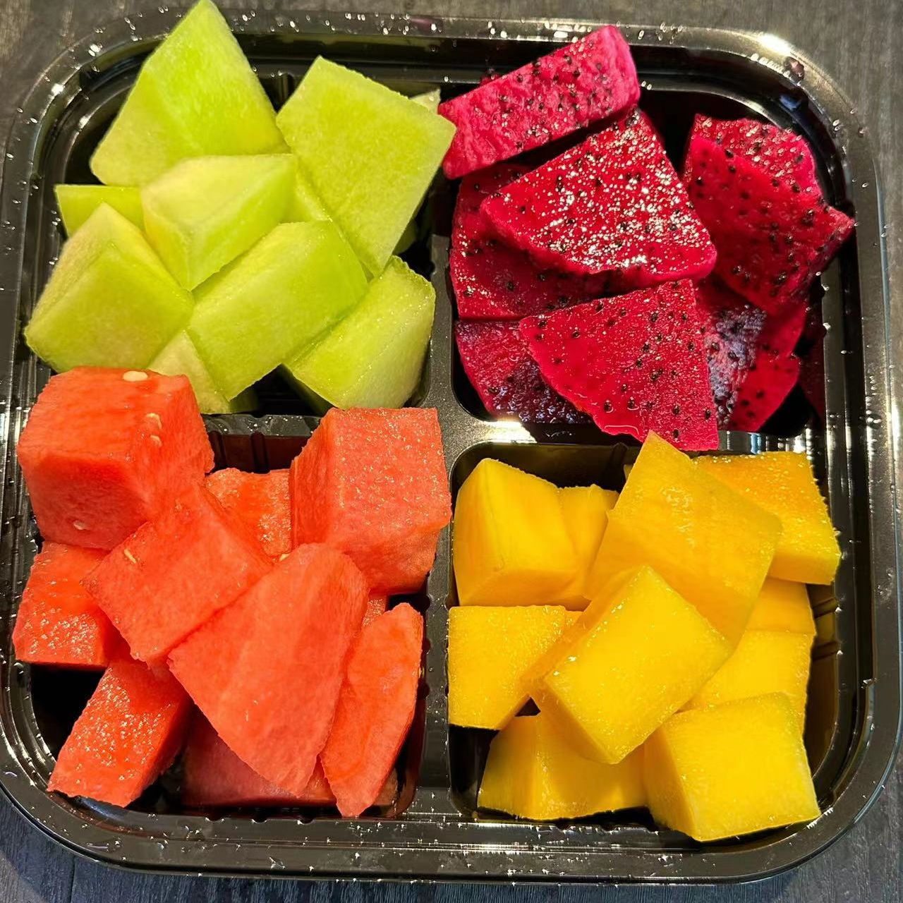 四拼果切火龙果芒果西瓜玉菇450克