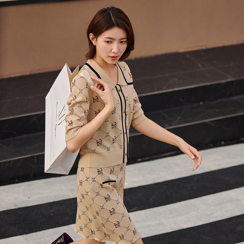 XG雪歌毛针织衫XI111015B260格纹套头毛衫女装