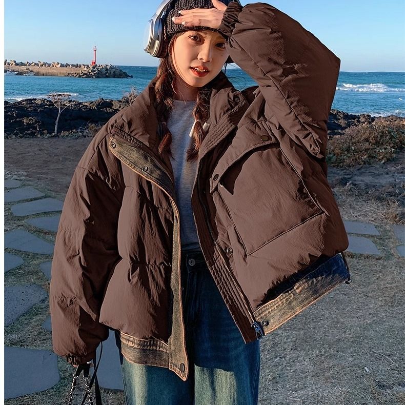 波司澄牛仔拼接羽绒服女冬季外套年新款设计感港风白鸭绒面包服