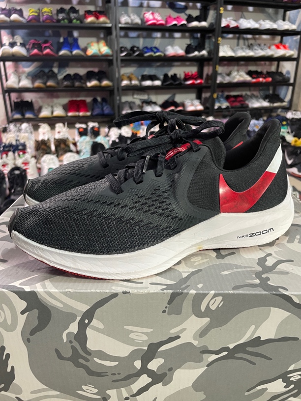 42.5码270/Nike Zoom Winflo 6 缓震回弹 网面透气 跑鞋/公价519