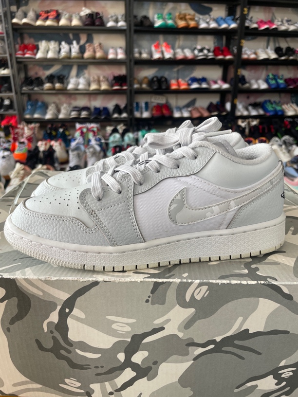 90新 maje 36.5码235/Air Jordan 1 休闲鞋 建议35脚拍