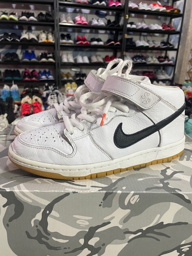 41码260/Nike Dunk 轻便透气板鞋 白色生胶/公价2089 刮蹭看图