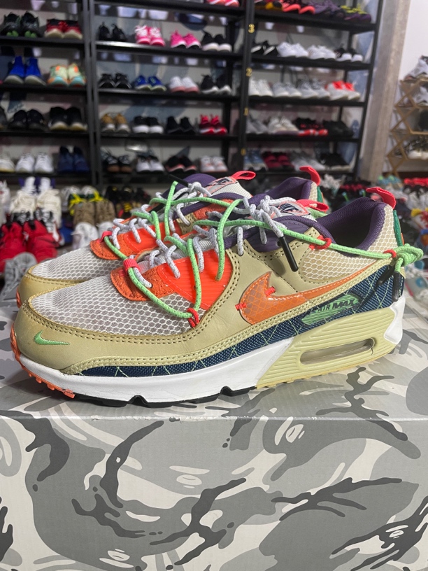 42码265/Nike Air Max 90 气垫缓震 透气 跑鞋/公价1499 刮蹭看图