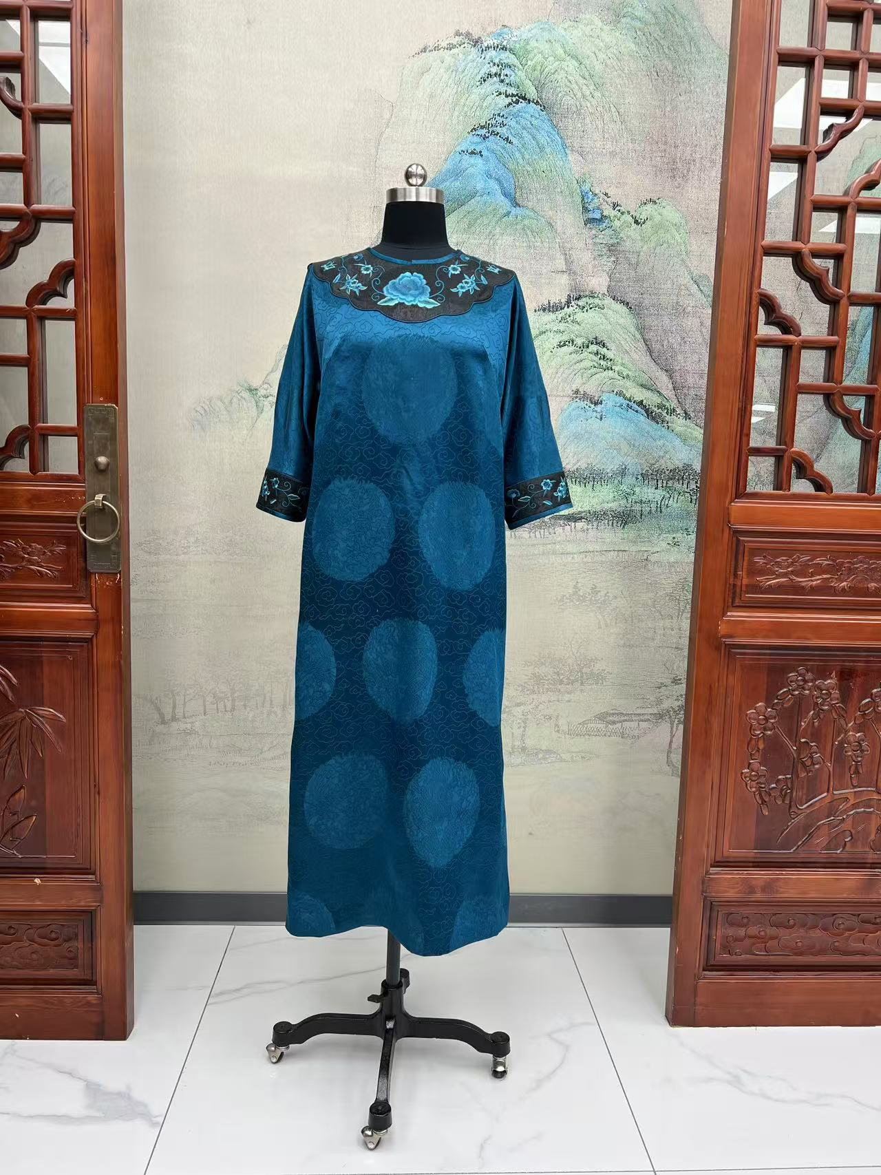 香云纱新款刺绣款长款连衣裙