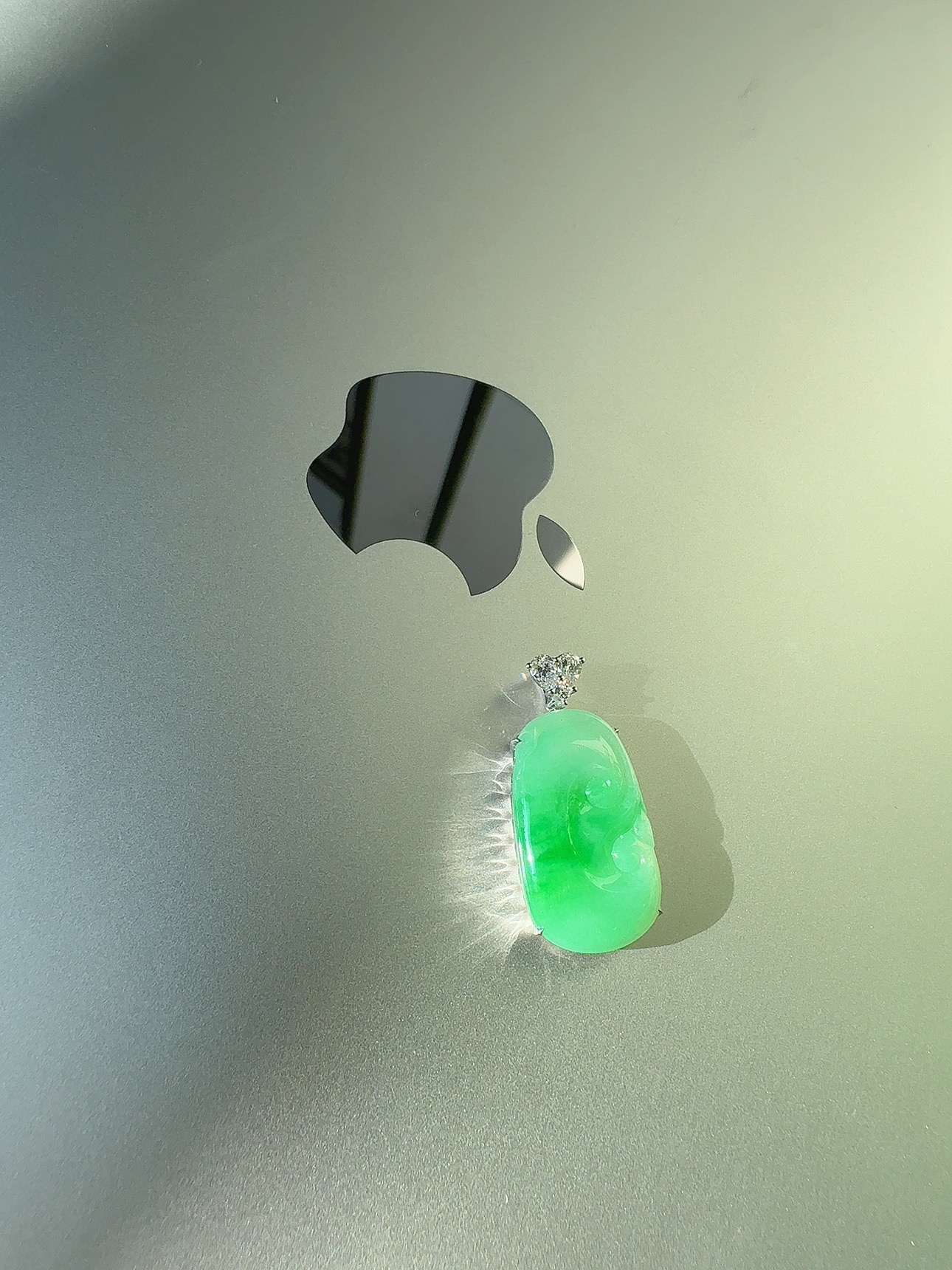 18K金镶嵌缅甸天然A货翡翠精致高级如意大女主气质精雕飘绿