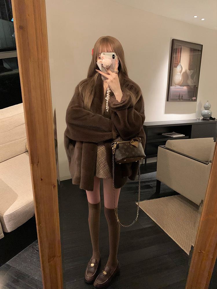 气质名媛皮毛一体外套女秋冬新款加厚慵懒风韩版宽松披肩毛毛大衣