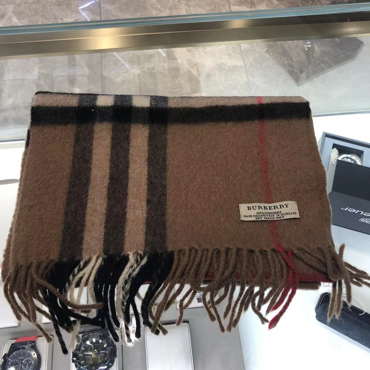 BURBERRY围巾