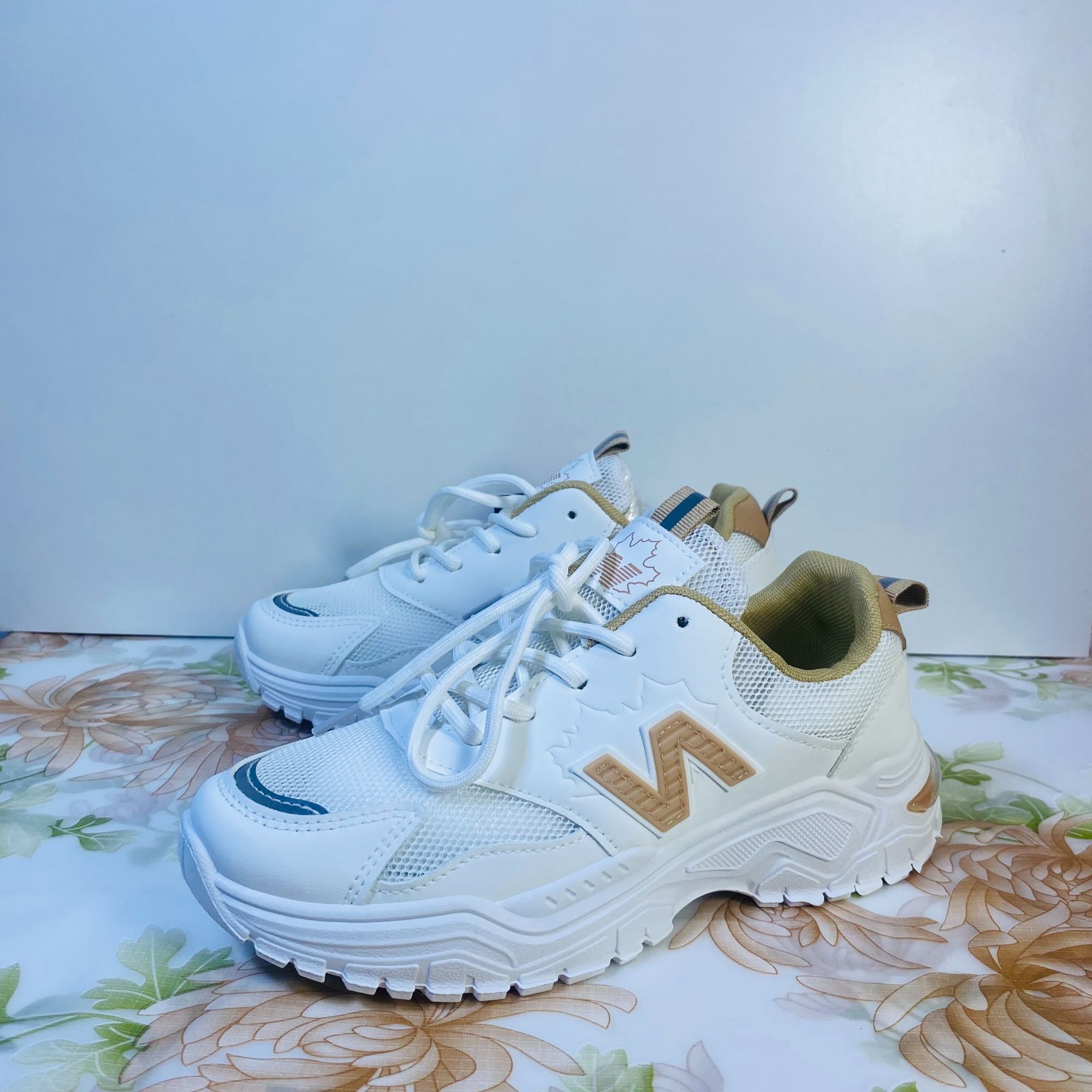 女鞋运动鞋网面透气2024夏季新款软底小白休闲鞋女士女款白色时尚