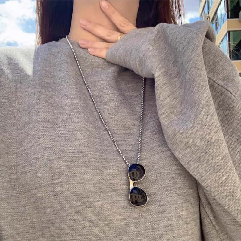 钛钢项链 眼镜项链小众个性配饰钛钢长款眼睛吊坠墨镜卫衣毛衣链 